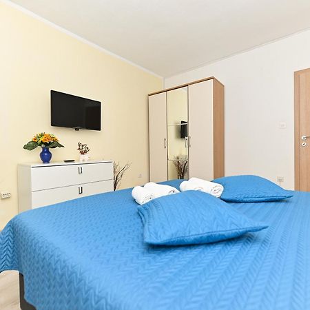 Apartmani Dolores Kaštela Εξωτερικό φωτογραφία